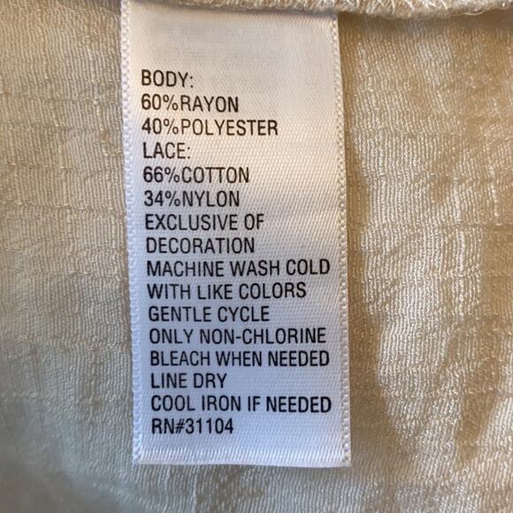 Beige New Directions Tayo  Tunic with Lace Trim Size Medium - Picture 9 of 9